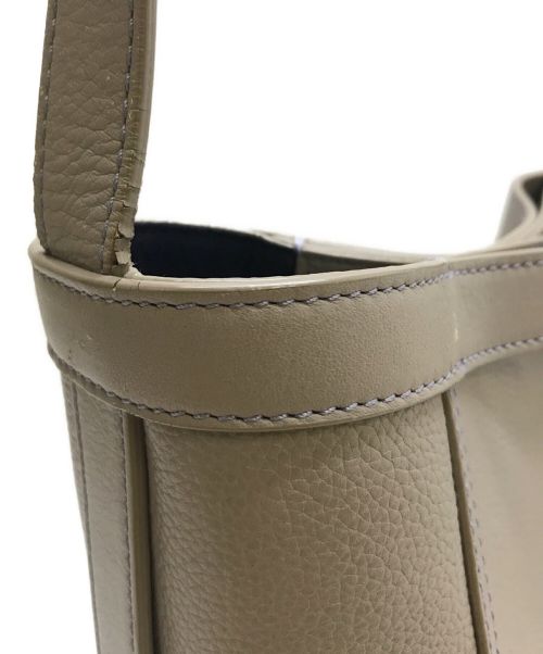 J&M DAVIDSON（ジェイ＆エム デヴィッドソン）J&M DAVIDSON (ジェイ＆エム デヴィッドソン) スモールトンショルダーバッグ グレーの古着・服飾アイテム