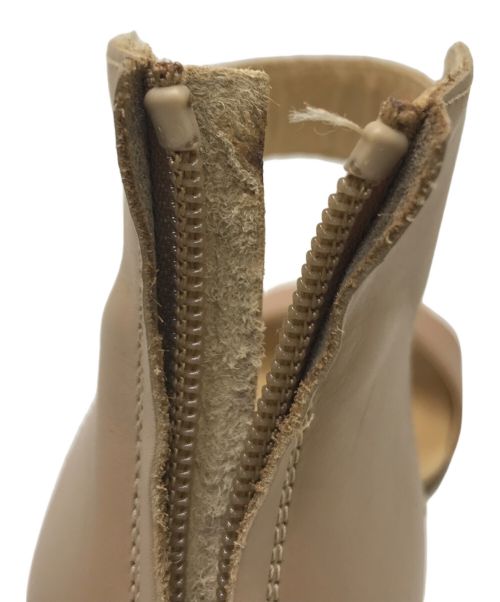 MM6 Maison Margiela（エムエムシックスメゾンマルジェラ）MM6 Maison Margiela (エムエムシックス メゾンマルジェラ) アンクルサンダル ベージュ サイズ:37の古着・服飾アイテム
