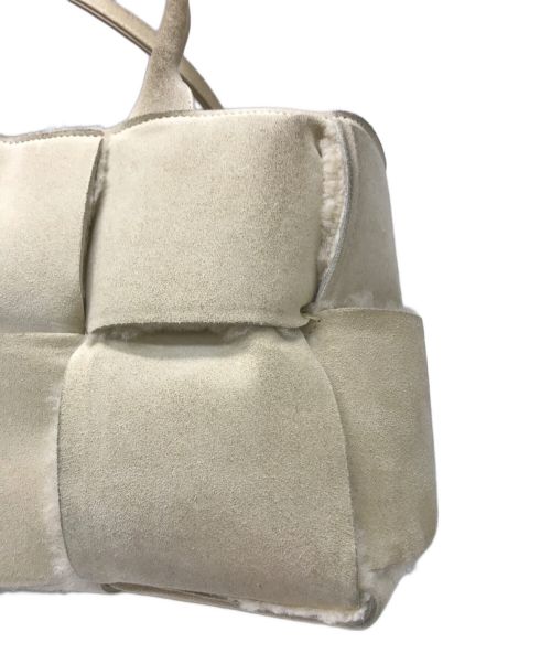 BOTTEGA VENETA（ボッテガベネタ）BOTTEGA VENETA (ボッテガベネタ) ザ アルコ スエードトートバッグ ベージュの古着・服飾アイテム