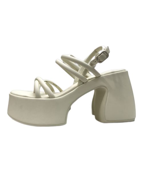 CHARLES & KEITH（チャールズアンドキース）CHARLES & KEITH (チャールズ＆キース) ネリッサ チューブラープラットフォームサンダル ホワイト サイズ:41の古着・服飾アイテム