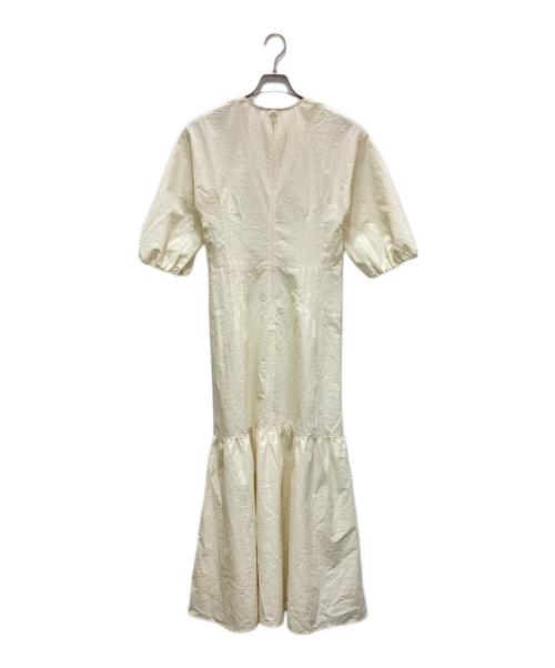 ASTRAET（アストラット）ASTRAET (アストラット) ピンタック パフスリーブ ワンピース アイボリーの古着・服飾アイテム