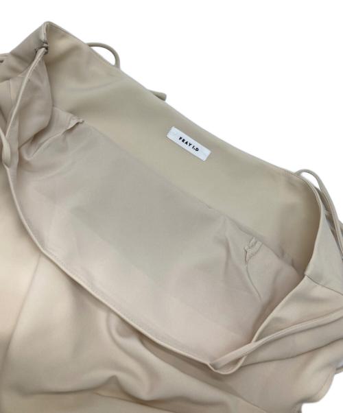 FRAY ID（フレイ アイディー）FRAY ID (フレイ アイディー) キャミソールワンピース ベージュ サイズ:1 未使用品の古着・服飾アイテム