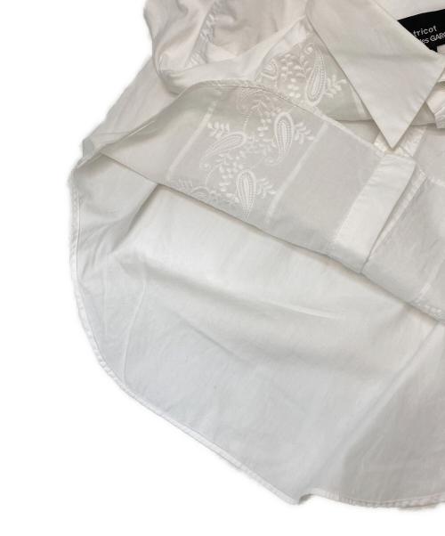 tricot COMME des GARCONS（トリココムデギャルソン）tricot COMME des GARCONS (トリココムデギャルソン) 刺繍シャツ ホワイト サイズ:Mの古着・服飾アイテム
