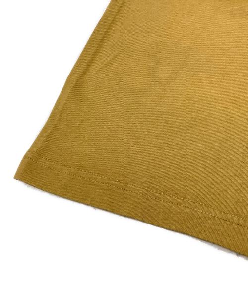 BlackEyePatch（ブラックアイパッチ）BlackEyePatch (ブラックアイパッチ) Tシャツ ベージュ サイズ:XLの古着・服飾アイテム