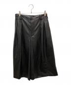 MAISON SPECIALメゾンスペシャル）の古着「ロイヤルレザー2タックイージープライムワイドショーツ」｜ブラック