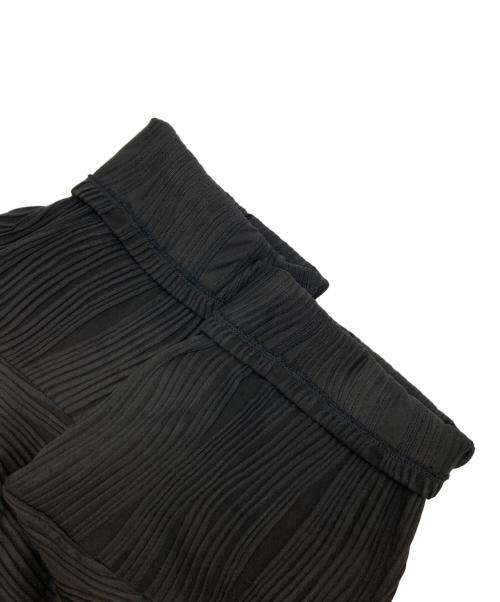 glamb（グラム）glamb (グラム) ウィロークレープＴシャツ ブラック サイズ:Mの古着・服飾アイテム