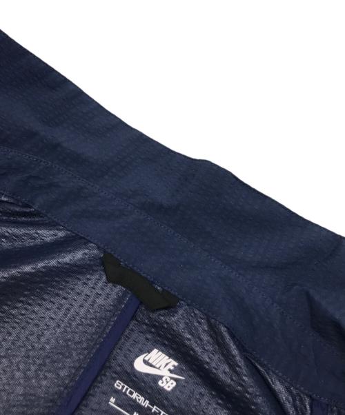 NIKE SB（ナイキエスビー）NIKE SB (ナイキエスビー) ワイルドカード ジャケット ネイビー サイズ:Mの古着・服飾アイテム