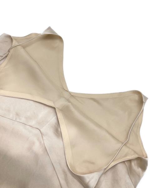 BACCA（バッカ）BACCA (バッカ) ソフトサテン キャミソールワンピース ベージュ サイズ:36の古着・服飾アイテム