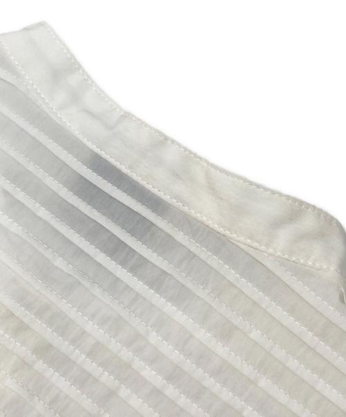 UNITED ARROWS（ユナイテッドアローズ）UNITED ARROWS (ユナイテッドアローズ) ピンタックショートスリーブブラウス ホワイト サイズ:FREEの古着・服飾アイテム