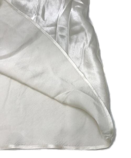 Noble（ノーブル）Noble (ノーブル) ナローAラインサテンスカート ホワイト サイズ:不明の古着・服飾アイテム