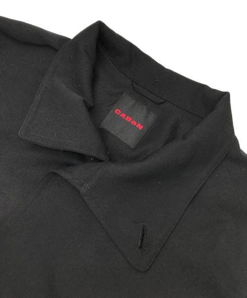 CABAN（キャバン）CABAN (キャバン) ウールギャバジン スタンドカラーコート ブラック サイズ:Mの古着・服飾アイテム