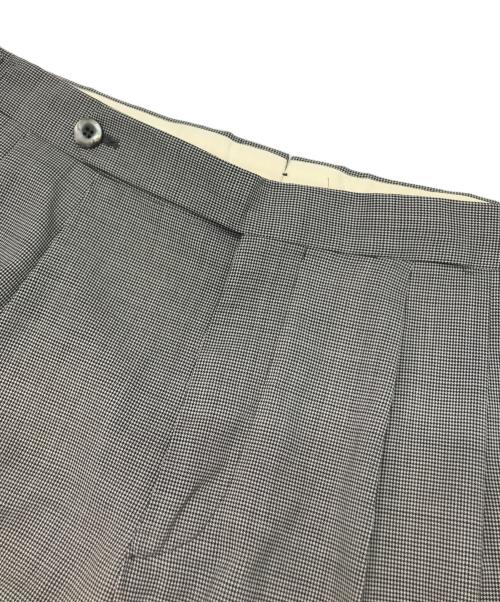 G.T.A（ジーティーアー）G.T.A (ジーティーアー) HERRICK サイドアジャスタ―パンツ グレー サイズ:48の古着・服飾アイテム