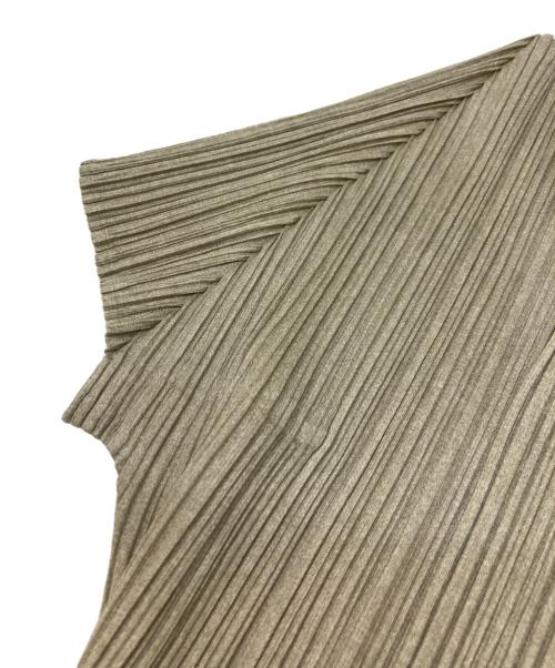 PLEATS PLEASE（プリーツプリーズ）PLEATS PLEASE (プリーツプリーズ) プリーツカットソー グリーン サイズ:3の古着・服飾アイテム