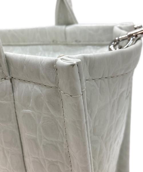 MARC JACOBS（マークジェイコブズ）MARC JACOBS (マーク ジェイコブス) The Small Croc Embossed Leather Tote /  ザ スモールクロコエンボスドレザートートバッグ ホワイトの古着・服飾アイテム