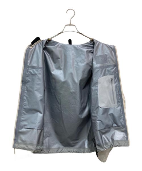 ARC'TERYX（アークテリクス）ARC'TERYX (アークテリクス) ベータ ジャケット ベージュ サイズ:Mの古着・服飾アイテム
