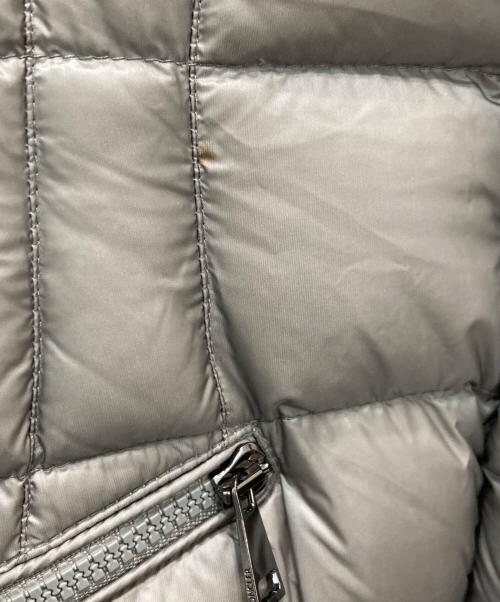 MONCLER（モンクレール）MONCLER (モンクレール) エルミンヌダウンコート グレー サイズ:3の古着・服飾アイテム