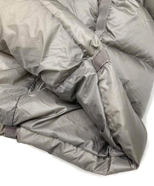 MONCLER（モンクレール）MONCLER (モンクレール) エルミンヌダウンコート グレー サイズ:3の古着・服飾アイテム