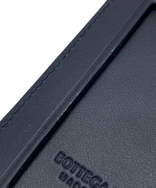 BOTTEGA VENETA（ボッテガベネタ）BOTTEGA VENETA (ボッテガベネタ) イントレチャート スタンプ バッジホルダー ネイビーの古着・服飾アイテム