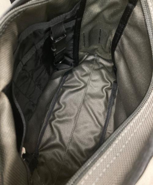 BRIEFING（ブリーフィング）BRIEFING (ブリーフィング) デイトリッパー/ショルダーバッグ グレーの古着・服飾アイテム