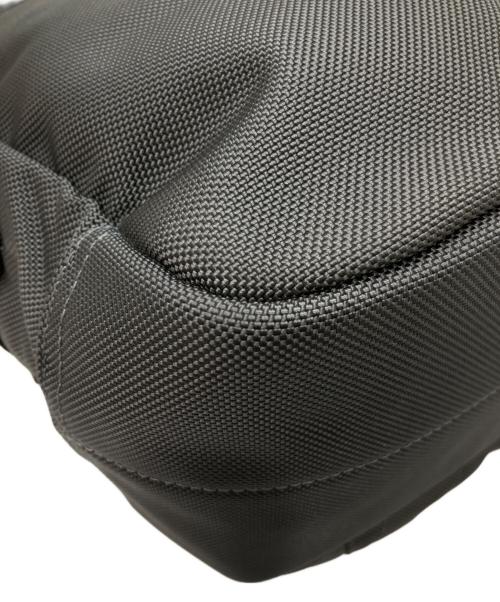 BRIEFING（ブリーフィング）BRIEFING (ブリーフィング) デイトリッパー/ショルダーバッグ グレーの古着・服飾アイテム