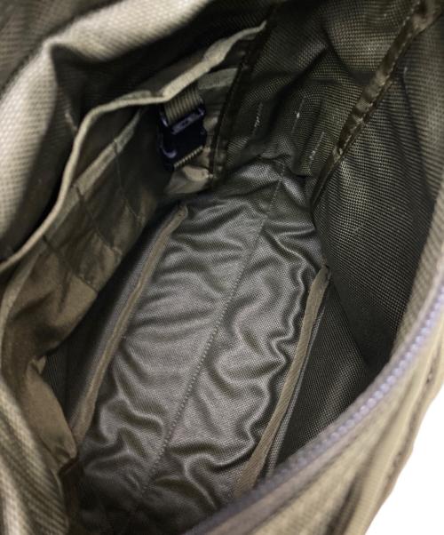 BRIEFING（ブリーフィング）BRIEFING (ブリーフィング) デイトリッパー/ショルダーバッグ カーキの古着・服飾アイテム