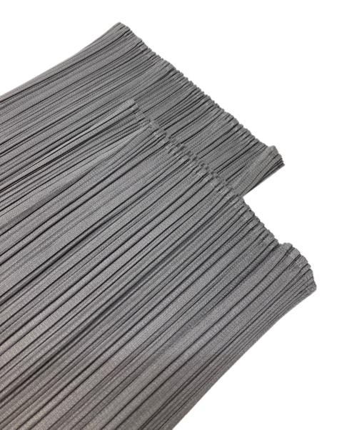 PLEATS PLEASE（プリーツプリーズ）PLEATS PLEASE (プリーツプリーズ) ストレートプリーツパンツ グレー サイズ:2の古着・服飾アイテム