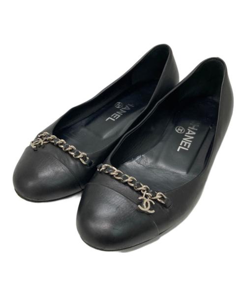 CHANEL（シャネル）CHANEL (シャネル) チェーンココマークフラットパンプス ブラック サイズ:36Cの古着・服飾アイテム