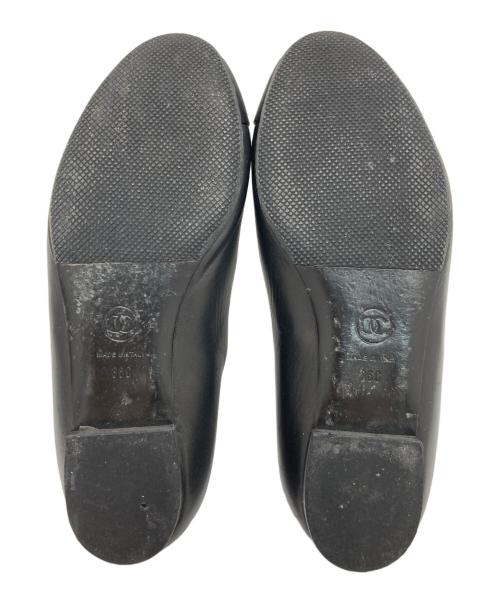 CHANEL（シャネル）CHANEL (シャネル) チェーンココマークフラットパンプス ブラック サイズ:36Cの古着・服飾アイテム