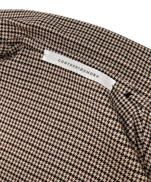 COGTHEBIGSMOKE（コグザビッグスモーク）COGTHEBIGSMOKE (コグザビッグスモーク) 千鳥柄テーラードジャケット ベージュ サイズ:不明(実寸参照)の古着・服飾アイテム