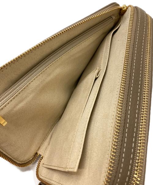 ATAO（アタオ）ATAO (アタオ) アミュレットケリー ベージュ 未使用品の古着・服飾アイテム