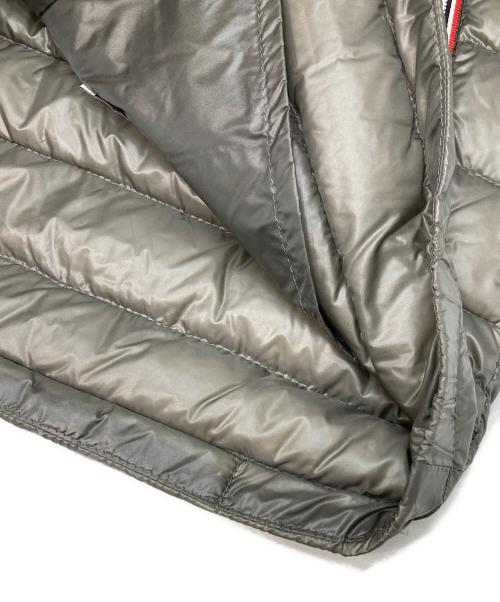 MONCLER（モンクレール）MONCLER (モンクレール) ダウンジャケット グレーの古着・服飾アイテム