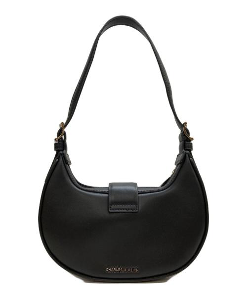 CHARLES & KEITH（チャールズアンドキース）CHARLES & KEITH (チャールズアンドキース) トライアングルバックル ベルトショルダーバッグ ブラックの古着・服飾アイテム