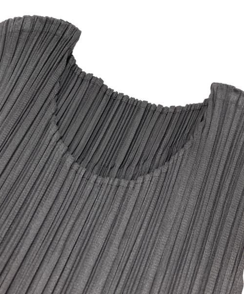 PLEATS PLEASE ISSEY MIYAKE（プリーツプリーズ イッセイミヤケ）PLEATS PLEASE ISSEY MIYAKE (プリーツプリーズ イッセイミヤケ)  BASICS ノースリーブワンピース グレー サイズ:2の古着・服飾アイテム