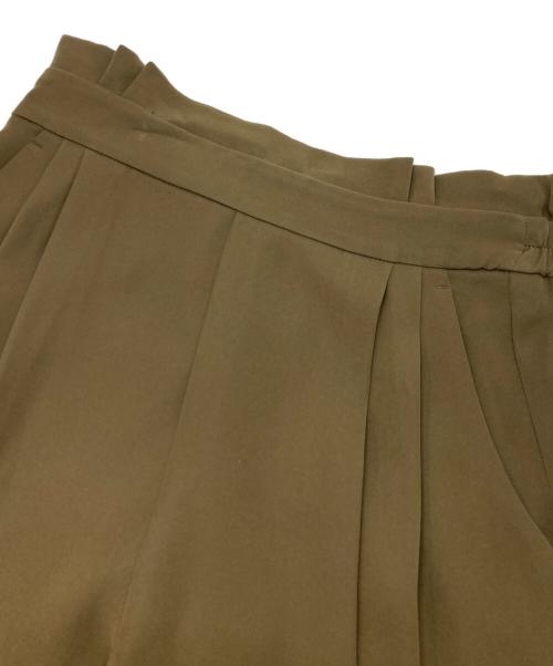 FEMMENT（ファモン）FEMMENT (ファモン) フロントタックパンツ カーキ サイズ:2の古着・服飾アイテム