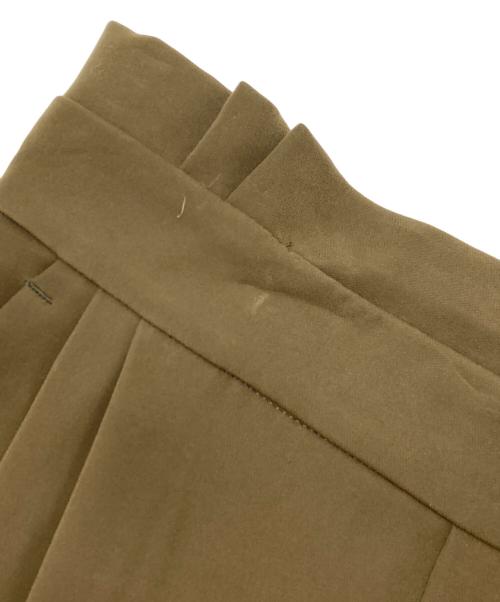 FEMMENT（ファモン）FEMMENT (ファモン) フロントタックパンツ カーキ サイズ:2の古着・服飾アイテム