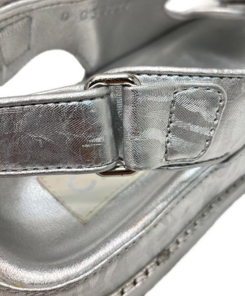 CHANEL（シャネル）CHANEL (シャネル) フットベットサンダル シルバー サイズ:37の古着・服飾アイテム