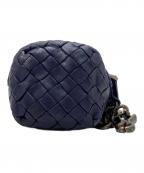 BOTTEGA VENETAボッテガベネタ）の古着「イントレチャートキーチャーム」｜ネイビー