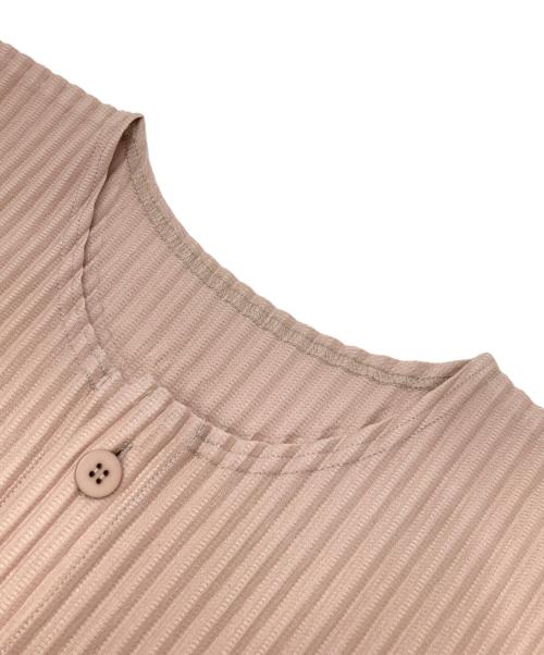 HOMME PLISSE ISSEY MIYAKE（オム プリッセ イッセイ ミヤケ）HOMME PLISSE ISSEY MIYAKE (オムプリッセ イッセイ ミヤケ) プリーツヘンリーネックカットソー ベージュ サイズ:2の古着・服飾アイテム