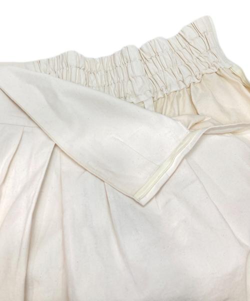 Uhr（ウーア）Uhr (ウーア) Bare Dress アイボリー サイズ:38の古着・服飾アイテム