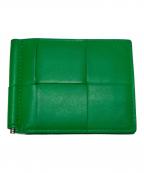 BOTTEGA VENETAボッテガベネタ）の古着「カセット マネークリップ付き二つ折りウォレット」｜グリーン