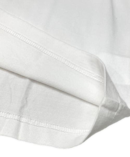 WHITE MOUNTAINEERING（ホワイトマウンテ二アニング）WHITE MOUNTAINEERING (ホワイトマウンテ二アニング) ロゴプリントTシャツ ホワイト 未使用品の古着・服飾アイテム