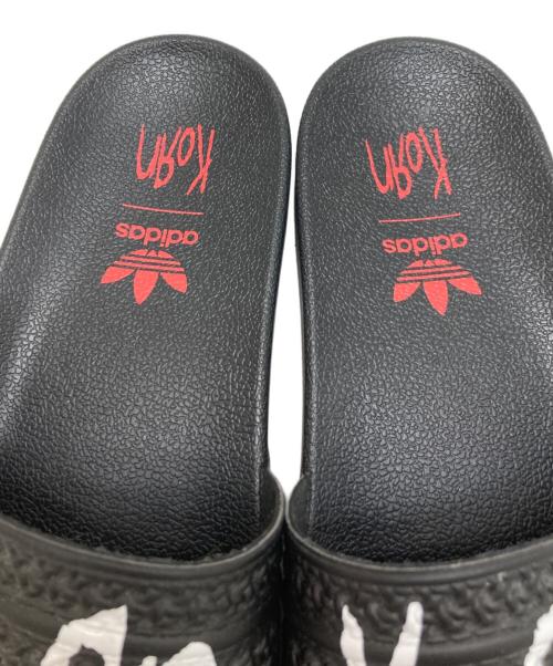 adidas（アディダス）adidas (アディダス) KORN (コーン) サンダル ブラック サイズ:29.5の古着・服飾アイテム