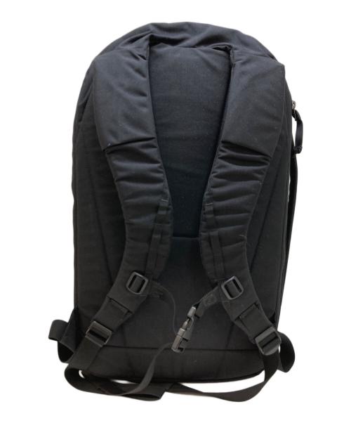 EVERGOODS（エバーグッズ）EVERGOODS (エバーグッズ) Civic Half Zip 22 L Backpac ブラックの古着・服飾アイテム