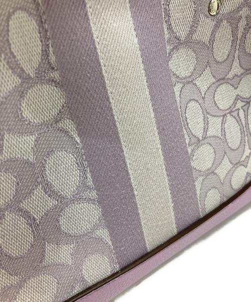 COACH（コーチ）COACH (コーチ) デンプシー キャリーオール シグネチャー ジャカード ウィズ ストライプ アンド コーチ パッチ ピンクの古着・服飾アイテム