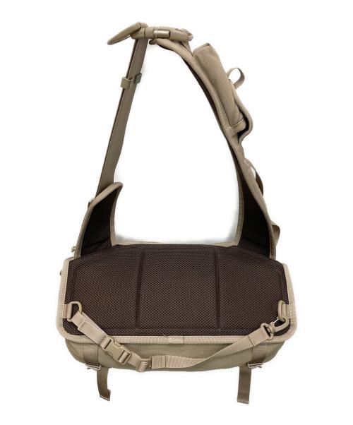 PORTER（ポーター）PORTER (ポーター) KLUNKERZ メッセンジャーバッグ ベージュの古着・服飾アイテム