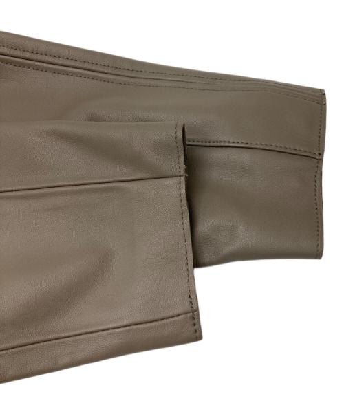 nano・universe（ナノ・ユニバース）nano・universe (ナノ・ユニバース) シープレザーノーカラージャケット ブラウン サイズ:36の古着・服飾アイテム