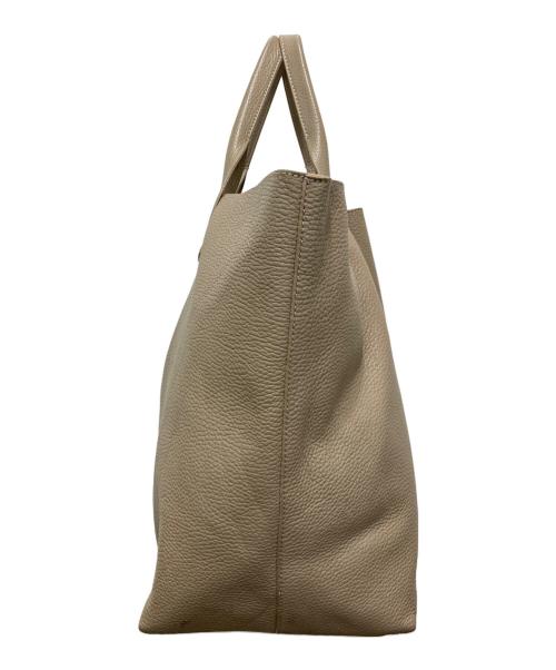 IACUCCI（イアクッチ）IACUCCI (イアクッチ) OPERA ベージュの古着・服飾アイテム