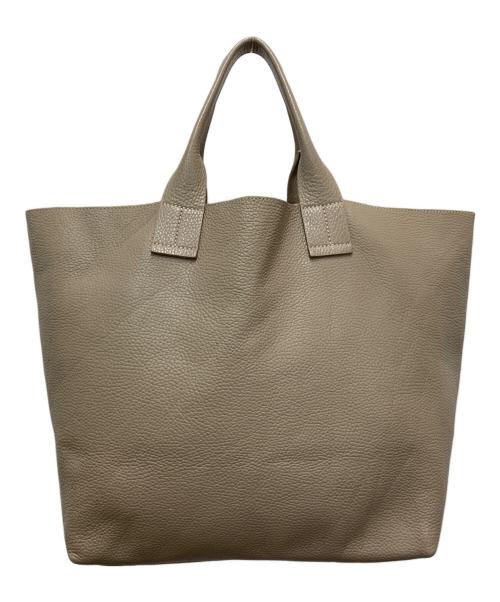 IACUCCI（イアクッチ）IACUCCI (イアクッチ) OPERA ベージュの古着・服飾アイテム