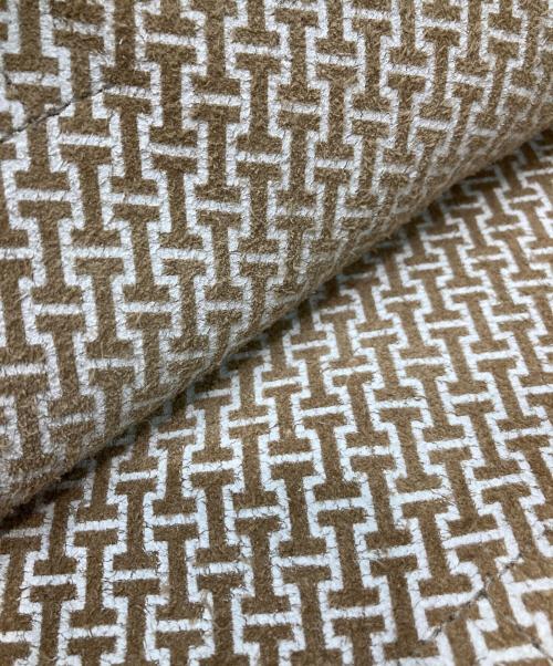 IACUCCI（イアクッチ）IACUCCI (イアクッチ) OPERA ベージュの古着・服飾アイテム