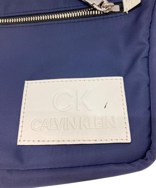 ck Calvin Klein（シーケーカルバンクライン）ck Calvin Klein (シーケーカルバンクライン) ショルダーバッグ ネイビーの古着・服飾アイテム